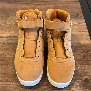 Fila Men’s Sz 12 Tan suede High-Top Sneakers